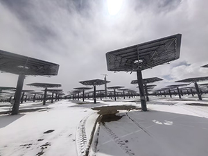 El actuador lineal U23D respalda la construcción de una planta CSP de tipo torre de 100MW